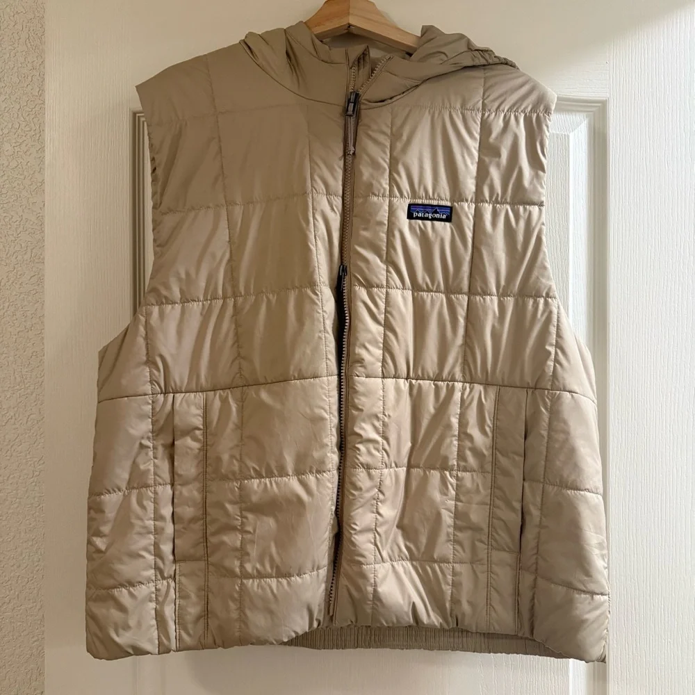 W’s XL Light Gust Hooded Vest- Patagonia - Picture 5 of 5